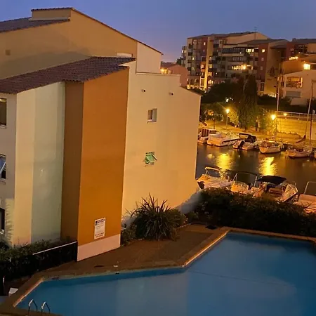 6 Pers Avec Piscine Et Parking Agde